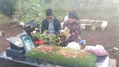 Mengenang 1 Tahun Kepergian Vanessa Angel, H. Faisal Ziarah dan Berdoa