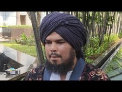 Nathalie Holscher Buka Hijab, Ustaz Derry Sulaiman : Iman Kadang Naik Turun